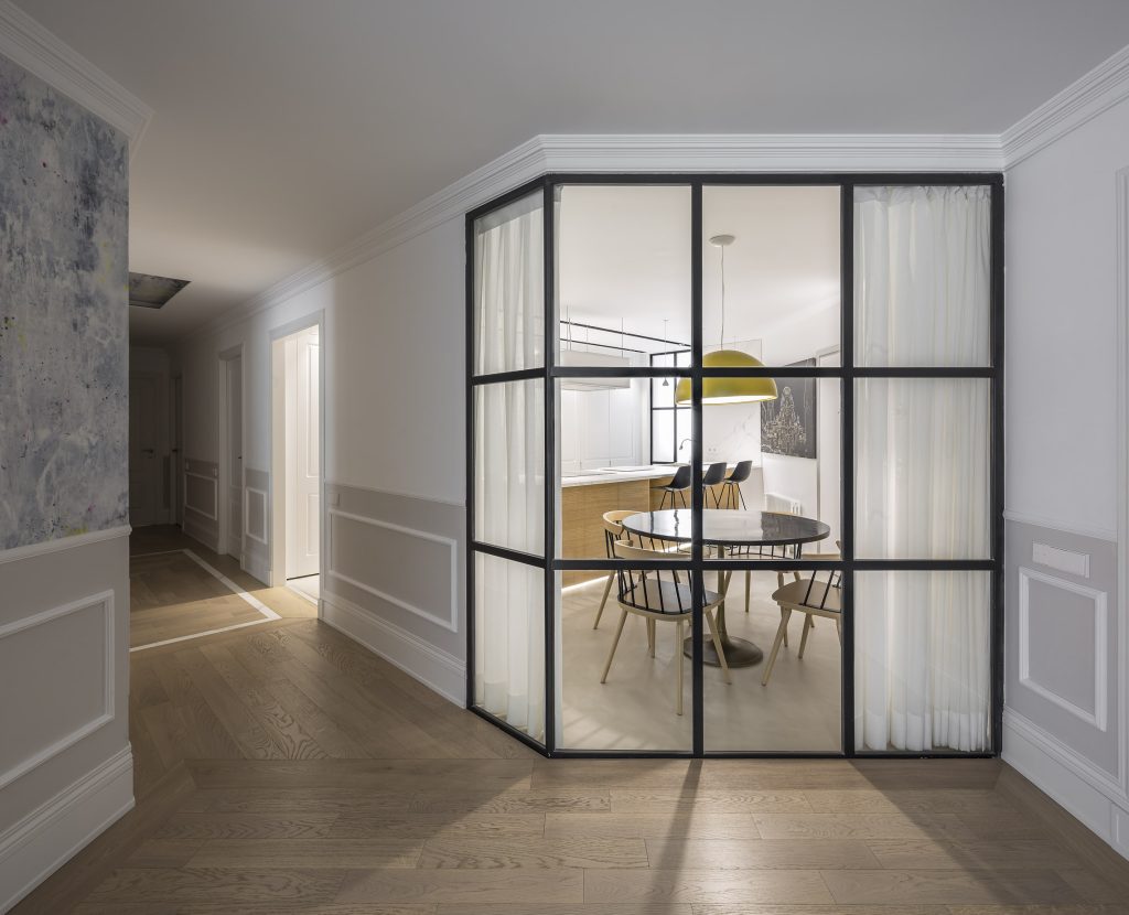 cocinas abiertas al salon con cristalera